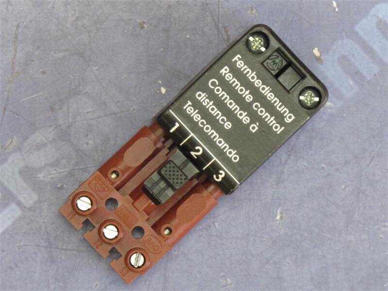 2794018 Wolf Stecker/Buchsen-Teil 3-polig Rot/Braun